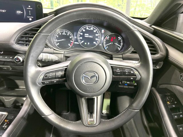 �y�����v�����X�e�A�����O�z�㎿�Ȋv���g�p���邱�ƂŁA��ɂ����������݂ƂĂ��^�]���₷���n���h���ł���