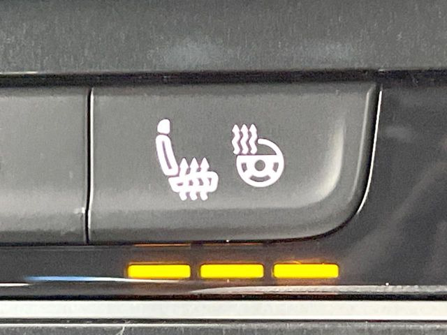 ���t�����g�V�[�g�q�[�e�B���O&�X�e�A�����O�q�[�^�[:�^�]�ȁE����ȋ��ɎO�i�K�Œ��߂��\�ȃV�[�g�q�[�^�[�𑕔����Ă���܂��B�G�߂��킸���K�ɂ��g�p���������܂��B