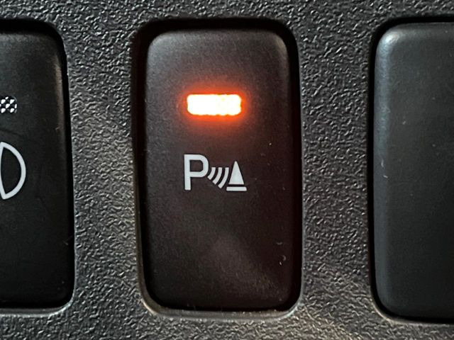 �y�N���[�Y�R���g���[���z�������H�����N���N���s�B�A�N�Z���𗣂��Ă���葬�x�ő��s���ł��A�������^�]���̕��S���y��!�����E�������ȒP�ȃX�C�b�`����Œ����ł��܂��B