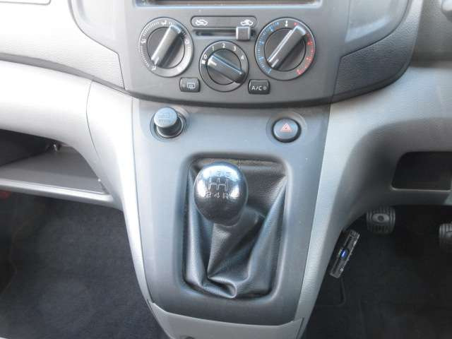 NV200バネットバン1.6 GX