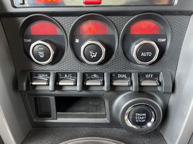 �y���E�Ɨ��^�t���I�[�g�G�A�R���z�^�]�ȂƏ���Ȃł��ꂼ�ꂨ�D�݂̉��x�ɐݒ�\�B����҂ɂ��z�������A���K�ȋ󒲂����͂��v���܂��B