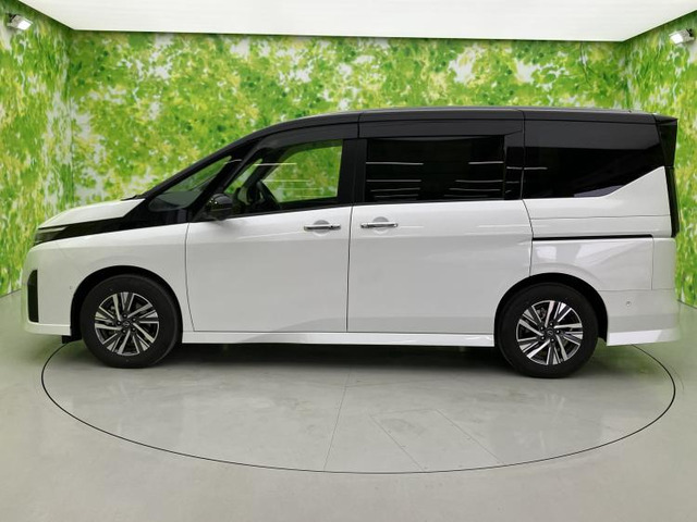 セレナ1.4 e-POWER ハイウェイスターV