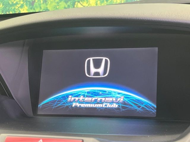 �y���[�J�[�����i�r�z�C���e���A�ɗn�����ރX�^�C���b�V���ȁu��p�݌v�v���[�J�[�i�r�𑕔��􎋔F���⑀�쐫�ȂǊ�{���\�ɂ��D��A���㎿�ȃJ�[���C�t�����y���݂��������܂��B