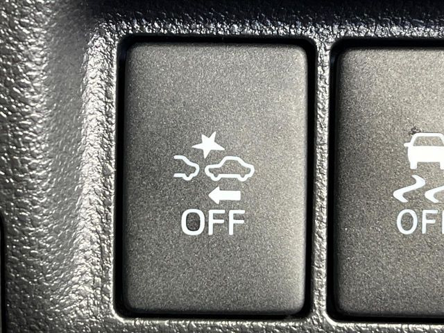 �y�X�}�[�g�A�V�X�g�z���s���ɑO���̎ԗ�����F�����A�Փ˂������Ȏ��͌x��ƃu���[�L�ŏՓˉ���Ɣ�Q�y�����A�V�X�g�B�����S�Ƀh���C�u�����y���݂��������܂��B