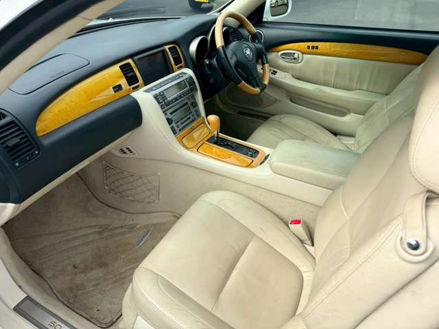 �C�ɂȂ邨�Ԃ�����܂�����E�̓d�b�ԍ����璼�ڂ��X�ɂ��₢���킹���������B�x�����@����ԗ����A��Ԃ܂łȂ�ł������������Ē����܂��B�X�^�b�t�ꓯ���A�����҂����Ă���܂��B