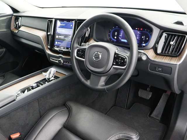 XC60アルティメット B5 AWD 4WD