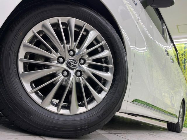 �y����17�C���`�A���~�z�C�[���z�O�ςɃ}�b�`���������A���~�z�C�[���𑕒����Ă���܂��B�e��ЊO�A���~�z�C�[����A�X�^�b�h���X�^�C�����戵�����Ă���܂��B���񂲑��k����������