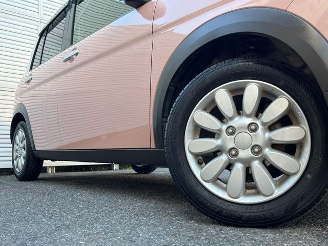 �y����14�C���`�A���~�z�C�[���z�O�ςɃ}�b�`���������A���~�z�C�[���𑕒����Ă���܂��B�e��ЊO�A���~�z�C�[����A�X�^�b�h���X�^�C�����戵�����Ă���܂��B���񂲑��k����������