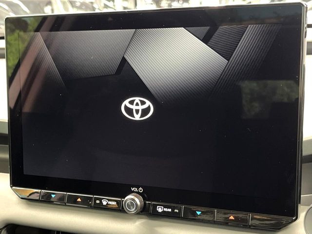 �y12.9�C���` �f�B�X�v���C�I�[�f�B�I�z���ʂ̃f�B�X�v���C��AppleCarPlay��AndroidAuto�����p�\�B�傫�ȉ�ʂŃX�}�z�i�r�A�v���������p���������܂���