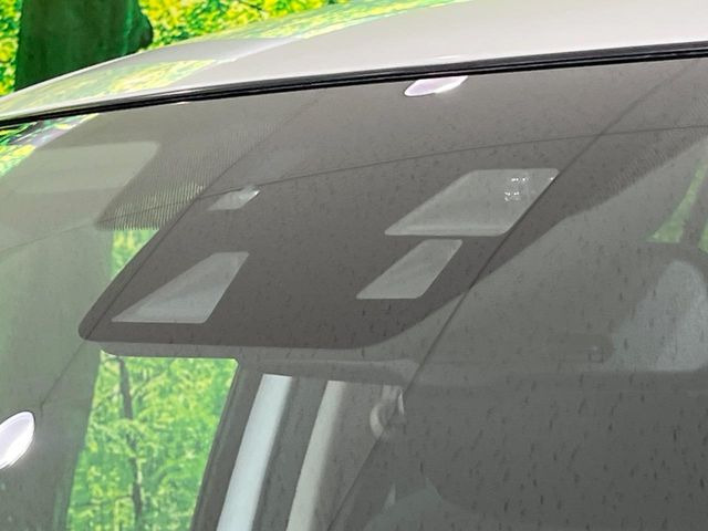 �y�X�}�[�g�V�e�B�u���[�L�T�|�[�g�z�ᑬ���s���ɑO���̎ԗ�����F�����A�Փ˂������Ȏ��͌x��ƃu���[�L�ŏՓˉ���Ɣ�Q�y�����A�V�X�g�B�����S�Ƀh���C�u�����y���݂��������܂��B