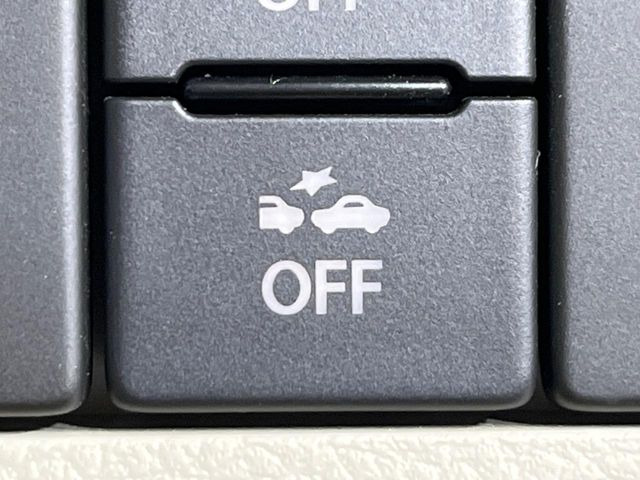 �y�X�Y�L �Z�[�t�e�B�T�|�[�g�z���s���ɑO���̎ԗ�����F�����A�Փ˂������Ȏ��͌x��ƃu���[�L�ŏՓˉ���Ɣ�Q�y�����A�V�X�g�B�����S�Ƀh���C�u�����y���݂��������܂��B