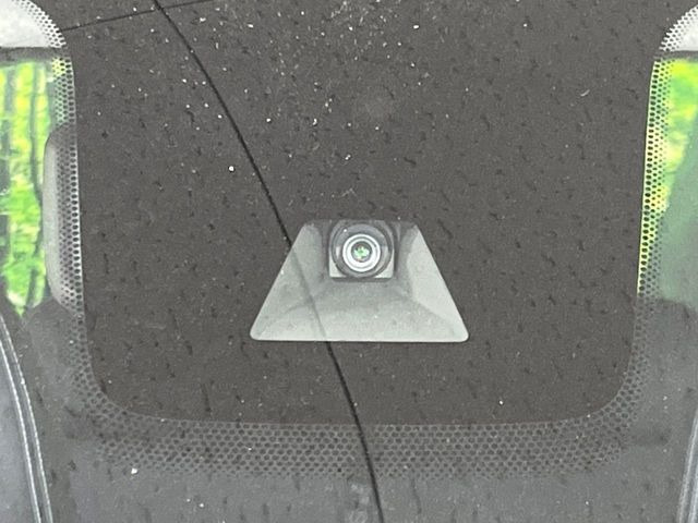 �y�O�He-Assist�z���s���ɑO���̎ԗ�����F�����A�Փ˂������Ȏ��͌x��ƃu���[�L�ŏՓˉ���Ɣ�Q�y�����A�V�X�g�B�����S�Ƀh���C�u�����y���݂��������܂��B