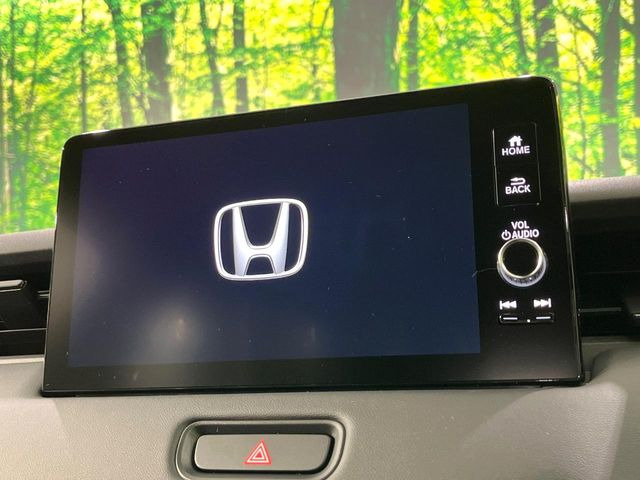 �y9�C���` �z���_�R�l�N�g�f�B�X�v���C�z���F���̍������ʃf�B�X�v���C�Ńi�r�̎g�p��A�������̃X�}�[�g�t�H���ƘA�g����bluetooth�ł̉��y�Đ����\�ł���