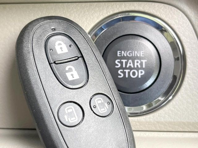 �y�L�[���X�X�^�[�g�V�X�e���z�J�o����|�P�b�g�ɓ��ꂽ�܂܂ł��h�A�̎{���E�������\�ȃX�}�[�g�L�[�𑕔��B�G���W���̃I���E�I�t�����J�M�����o���K�v����������Ƃ��Ă��֗��ł���