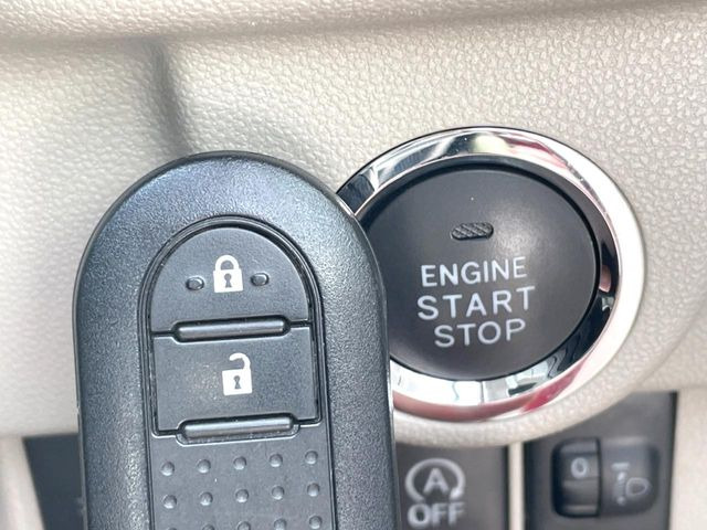 �y�L�[�t���[�V�X�e���z�J�o����|�P�b�g�ɓ��ꂽ�܂܂ł��h�A�̎{���E�������\�ȃX�}�[�g�L�[�𑕔��B�G���W���̃I���E�I�t�����J�M�����o���K�v����������Ƃ��Ă��֗��ł���