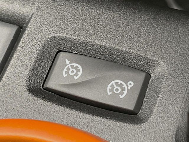 ���I�[�g�N���[�Y�R���g���[��:�������H�⎩���Ԑ�p���H���ɂāA�葬���q���\�ƂȂ�֗��ȋ@�\�ł��B�������ړ��̍ۂł����ɂ����֗��ɂ��g�����������܂���