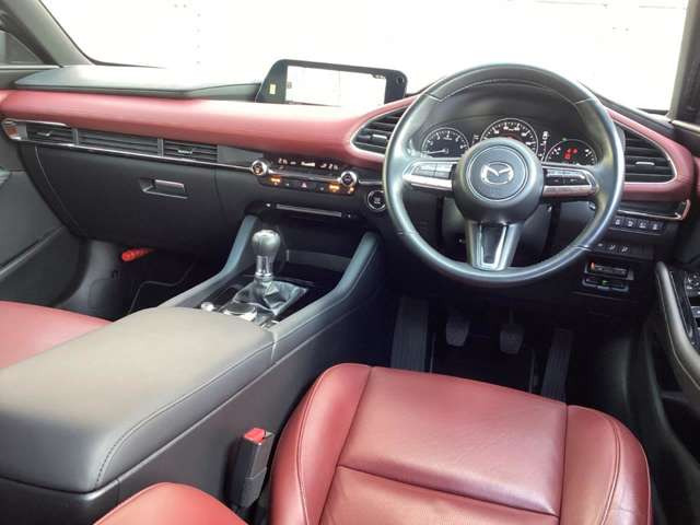 MAZDA3ファストバック2.0 20S バーガンディ セレクション