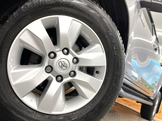 �y����17�C���`�A���~�z�C�[���z�O�ςɃ}�b�`���������A���~�z�C�[���𑕒����Ă���܂��B�e��ЊO�A���~�z�C�[����A�X�^�b�h���X�^�C�����戵�����Ă���܂��B���񂲑��k����������