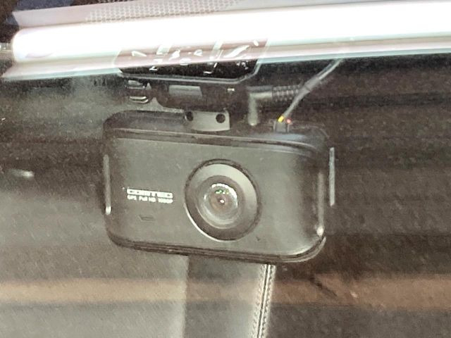 【ドライブレコーダー】ドライブレコーダー装備!走行中はもちろん、あおり運転や事故に遭遇した際、映像で記録し、万一のリスクに備えます。※記録用SDカードはお客様ご自身でご準備いただく必要があります。