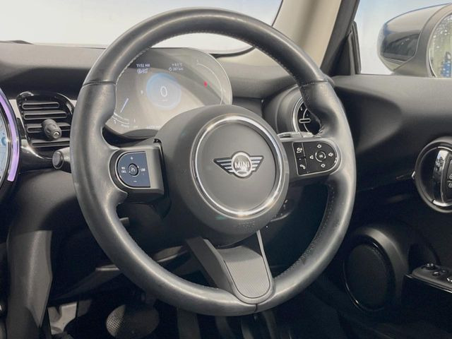 ���n���h�����̃X�������Ȃ��A���ꂢ�ȏ�Ԃ��ێ����Ă���܂��B�e�X�C�b�`���̓�����m�F�ς݂ł��B