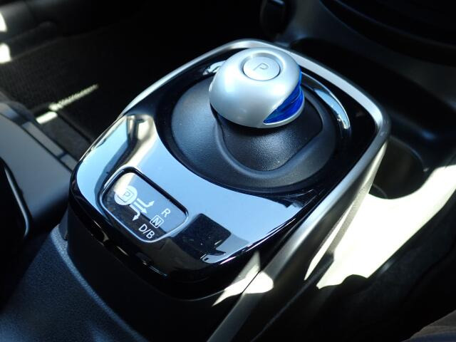 �V�t�g�m�u�̓X�����Ȃ��A���ꂢ�ȏ�Ԃł��B���ł��G��镔�������ꂢ���Ƒ�؂ɏ���Ă������Ƃ�������܂���B