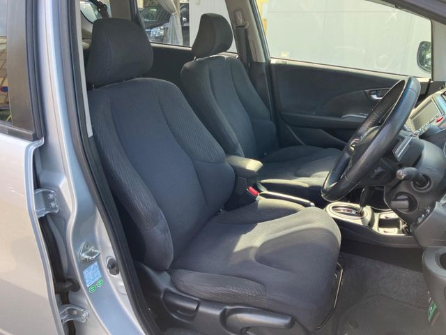 �^�]�ȃV�[�g���͎g�p�������Ȃ��A�ǍD�ȏ�ԂƂȂ��Ă��܂��B���J�Ɏg���Ă������Ƃ��悭�킩��܂��ˁB