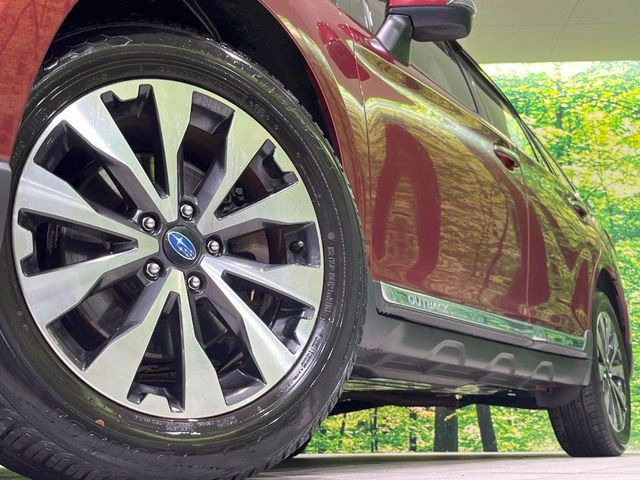 �y����18�C���`�A���~�z�C�[���z�O�ςɃ}�b�`���������A���~�z�C�[���𑕒����Ă���܂��B�e��ЊO�A���~�z�C�[����A�X�^�b�h���X�^�C�����戵�����Ă���܂��B���񂲑��k����������