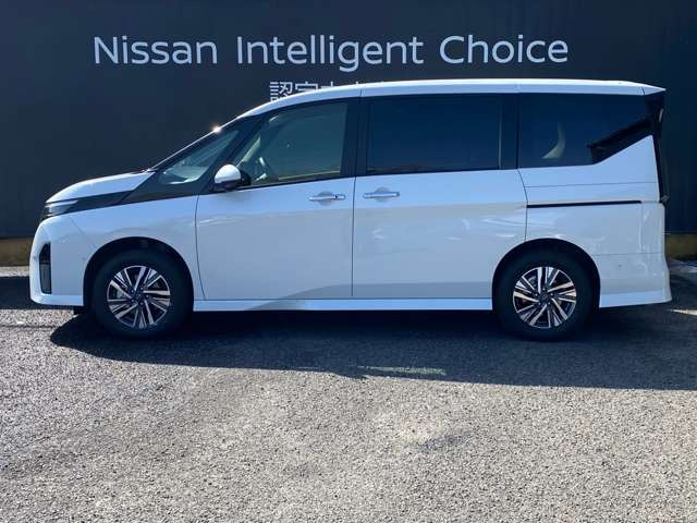 セレナ1.4 e-4ORCE ハイウェイスターV 4WD