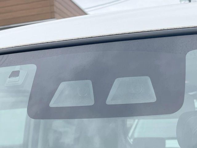 �y�X�}�[�g�A�V�X�g�z���s���ɑO���̎ԗ�����F�����A�Փ˂������Ȏ��͌x��ƃu���[�L�ŏՓˉ���Ɣ�Q�y�����A�V�X�g�B�����S�Ƀh���C�u�����y���݂��������܂��B