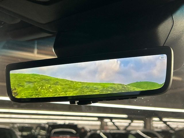 �y�f�W�^���C���i�[�~���[�z��Ȃ̑傫�ȉו��⓯��҂Ō�����m�F���Â炢���ł����S!�J�������B�e�����ԗ�����̉f�������[���~���[���ɕ\���B�N���A�Ȏ��E�ŏ󋵂̊m�F���\�ł�!