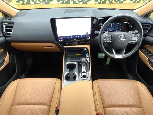 NX450hプラス バージョンL 4WD