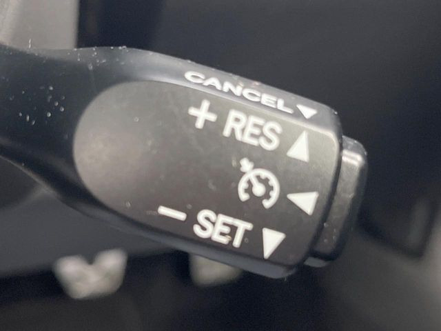 �y�N���[�Y�R���g���[���z�������H�����N���N���s�B�A�N�Z���𗣂��Ă���葬�x�ő��s���ł��A�������^�]���̕��S���y��!�����E�������ȒP�ȃX�C�b�`����Œ����ł��܂��B