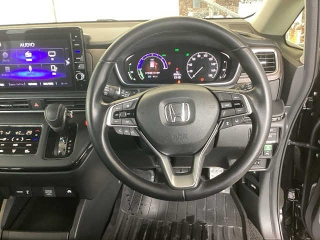 オデッセイ2.0 e:HEV アブソルート EX