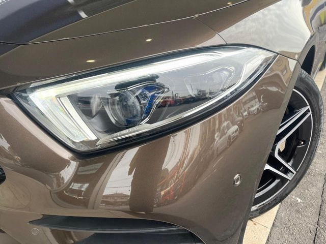 ��LED�w�b�h���C�g:��ԑ��s�����ǍD�Ȏ��E���m�ۂ����S���ĉ^�]�ł��鍂�P�xLED�w�b�h���C�g�𑕔�!�_�����x�������A����d�͂��}�����Ă��܂��B