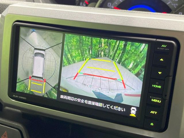 �y�p�m���}���j�^�[�z��p�̃J�����ɂ��A�ォ�猩���낵���悤�Ȏ��_��360�x�N���}�̎��͂��m�F���邱�Ƃ��ł��܂������p�������m�F���₷���A�����ꏊ�ł̐؂�Ԃ��⒓�Ԃ��X���[�Y�ɍs���܂��B