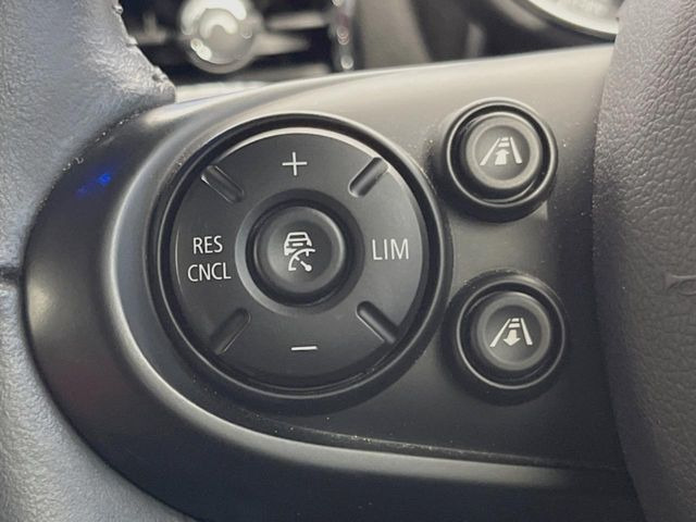 �����[�_�[�N���[�Y�R���g���[��:�O�̎ԂƂ̎Ԋԋ��������ɂƂ�A��葬�x�Ŏ������s���Ă���鎟����̃N���[�Y�R���g���[��!��ɍ������H�⎩���Ԑ�p���H�Ŏg�p����֗��ȋ@�\�ł�!