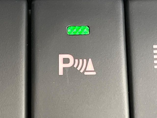 【コーナーセンサー】バンパーに付いたセンサーが障害物を検知!一定の距離に近づくとアラートで教えてくれます♪狭い駐車スペースや車庫入れ時も安心ですね☆