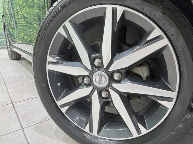 �y����15�C���`�A���~�z�C�[���z�O�ςɃ}�b�`���������A���~�z�C�[���𑕒����Ă���܂��B�e��ЊO�A���~�z�C�[����A�X�^�b�h���X�^�C�����戵�����Ă���܂��B���񂲑��k����������