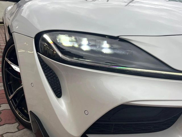 �yLED�w�b�h���C�g�z���V����ԑ��s�����ǍD�Ȏ��E���m�ۂ����S���ĉ^�]�ł��鍂�P�xLED�w�b�h���C�g�𑕔�!�_�����x�������A����d�͂��}�����Ă��܂��B