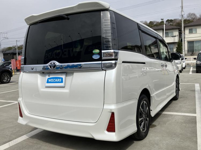 ヴォクシー2.0 ZS 煌