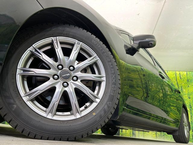 �y16�C���`�A���~�z�C�[���z�O�ςɃ}�b�`�����A���~�z�C�[���𑕒����Ă���܂��B�e��A���~�z�C�[����A�X�^�b�h���X�^�C�����戵�����Ă���܂��B���񂲑��k����������