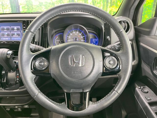 �y�����v�����X�e�A�����O�z�㎿�Ȋv���g�p���邱�ƂŁA��ɂ����������݂ƂĂ��^�]���₷���n���h���ł���