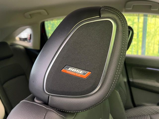 �yBOSE�T�E���h�V�X�e���z���[�J�[�I�v�V�����̍��i�ʃT�E���h�V�X�e���𓋍ځB��p�̃`���[�j���O���{���ꂽ�召�l�X�ȃX�s�[�J�[����ǎ��ȃT�E���h���t�ł��A�Տꊴ���ӂ�鉹����Ԃ����o���܂��B