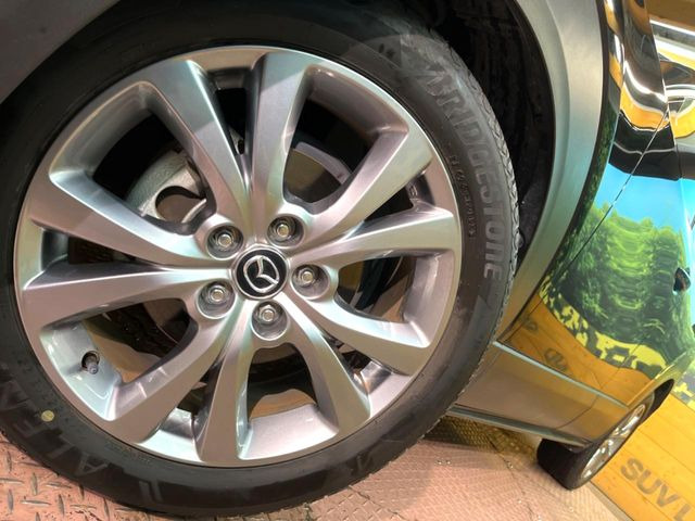 �y����18�C���`�A���~�z�C�[���z�O�ςɃ}�b�`���������A���~�z�C�[���𑕒����Ă���܂��B�e��ЊO�A���~�z�C�[����A�X�^�b�h���X�^�C�����戵�����Ă���܂��B���񂲑��k����������