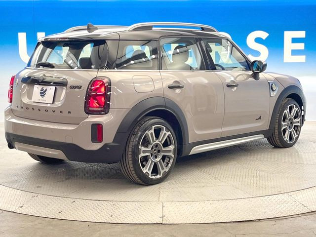 ●YANASEオートシステムズとの提携によって実現した高品質修理ネットワーク!大切なお車だから、万が一の修理でも「純正品質」をご提供。当店でご購入いただくお車にはメリットが数多くあります