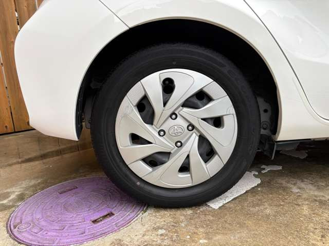 ����15�C���`�z�C�[��(�^�C���T�C�Y�O��185/60R15)