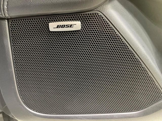 �yBOSE�T�E���h�V�X�e���z���[�J�[�I�v�V�����̍��i�ʃT�E���h�V�X�e���𓋍ځB��p�̃`���[�j���O���{���ꂽ�召�l�X�ȃX�s�[�J�[����ǎ��ȃT�E���h���t�ł��A�Տꊴ���ӂ�鉹����Ԃ����o���܂��B