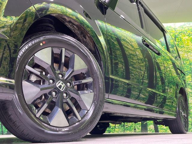 �y����16�C���`�A���~�z�C�[���z�O�ςɃ}�b�`���������A���~�z�C�[���𑕒����Ă���܂��B�e��ЊO�A���~�z�C�[����A�X�^�b�h���X�^�C�����戵�����Ă���܂��B���񂲑��k����������