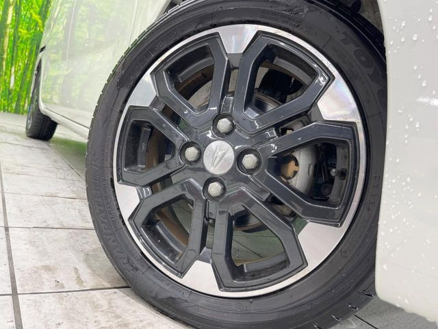 �y����15�C���`�A���~�z�C�[���z�O�ςɃ}�b�`���������A���~�z�C�[���𑕒����Ă���܂��B�e��ЊO�A���~�z�C�[����A�X�^�b�h���X�^�C�����戵�����Ă���܂��B���񂲑��k����������