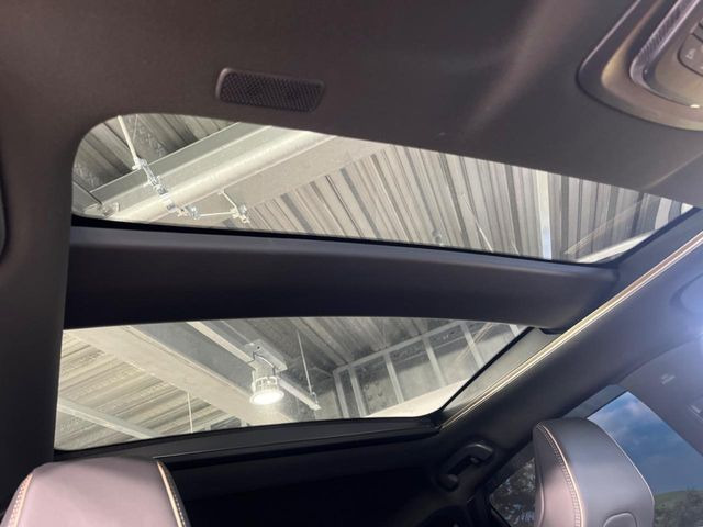 クラウンスポーツ2.5 Z E-Four 4WD